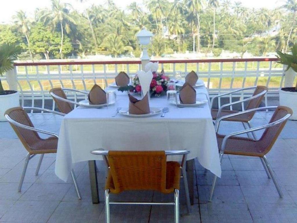 Alliance Resort Hotel Chaung Thar Bagian luar foto
